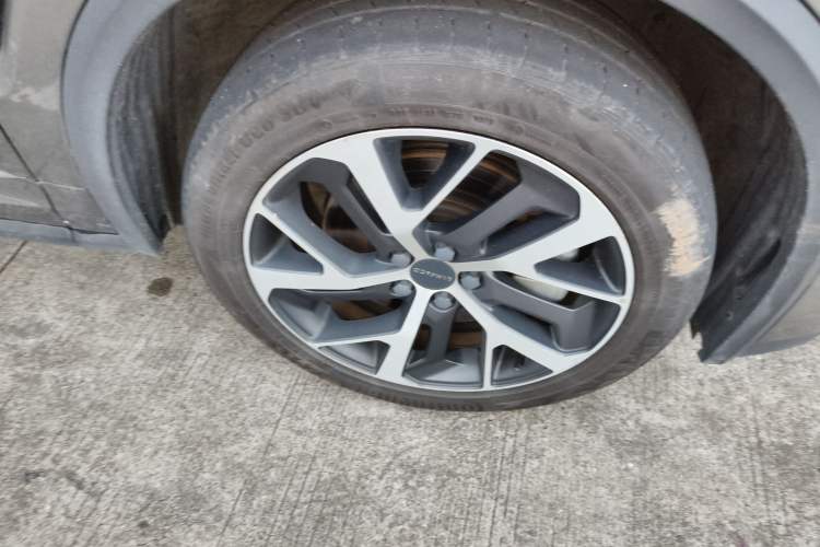 Used Lynk & Co 01 EM-P 2021 1.5TD PHEV Halo Right Front Wheel Hub