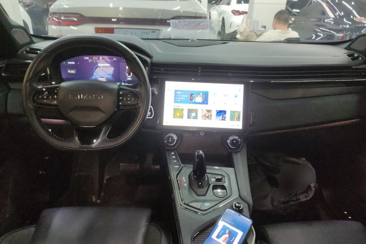 Used Lynk & Co 01 EM-P 2021 1.5TD PHEV Halo Center Console