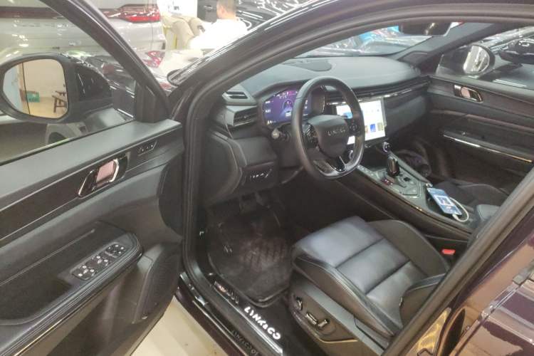 Used Lynk & Co 01 EM-P 2021 1.5TD PHEV Halo Driver Seat