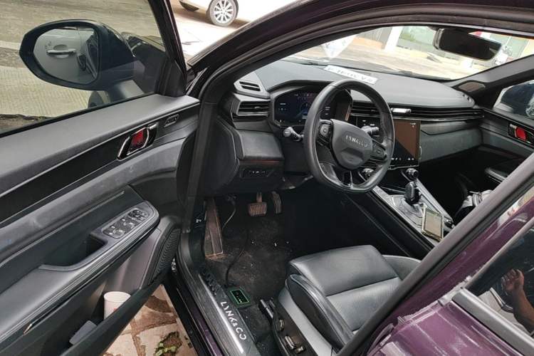 Used Lynk & Co 01 EM-P 2021 1.5TD PHEV Halo Driver Seat