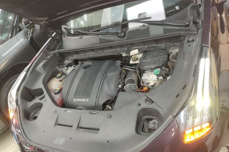 Used Lynk & Co 01 EM-P 2021 1.5TD PHEV Halo Engine Bay
