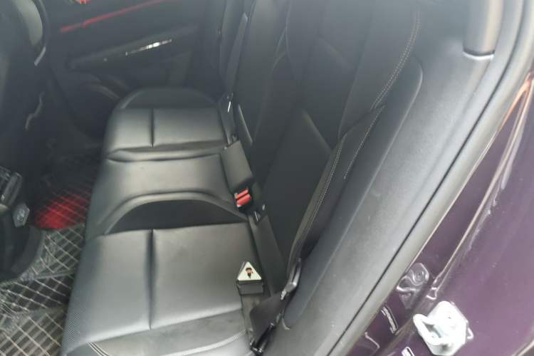 Used Lynk & Co 01 EM-P 2021 1.5TD PHEV Halo Interior 4