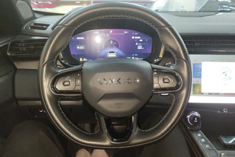 Used Lynk & Co 01 EM-P 2021 1.5TD PHEV Halo Steering Wheel