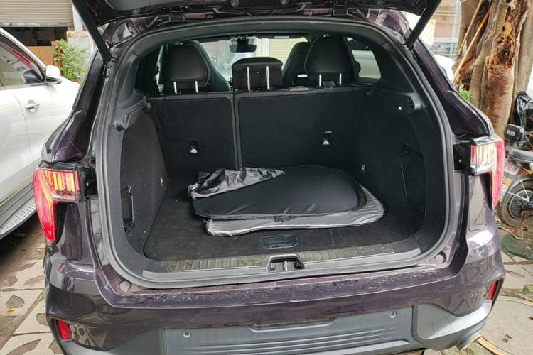 Used Lynk & Co 01 EM-P 2021 1.5TD PHEV Halo Trunk