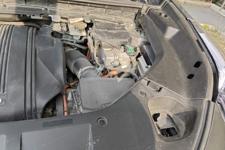 Used Lynk & Co 01 EM-P 2021 1.5TD PHEV Halo Engine Bay Left