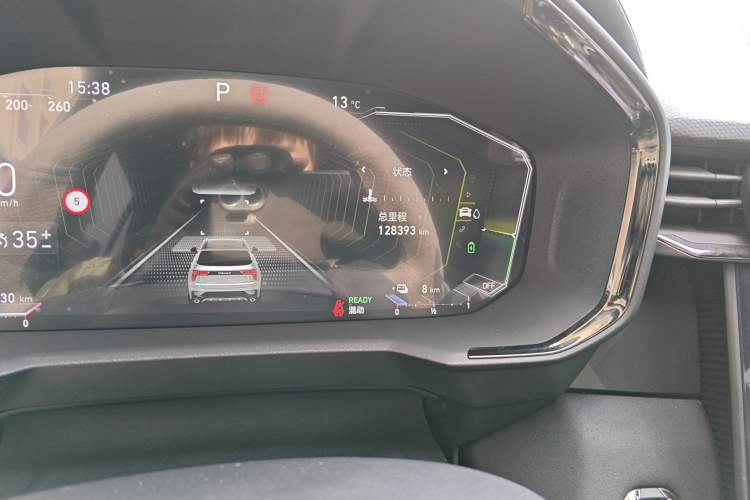 Used Lynk & Co 01 EM-P 2021 1.5TD PHEV Halo Odometer Close Up