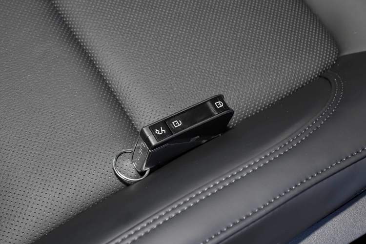 Used Lynk & Co 01 EM-P 2021 1.5TD PHEV Halo Vehicle Key