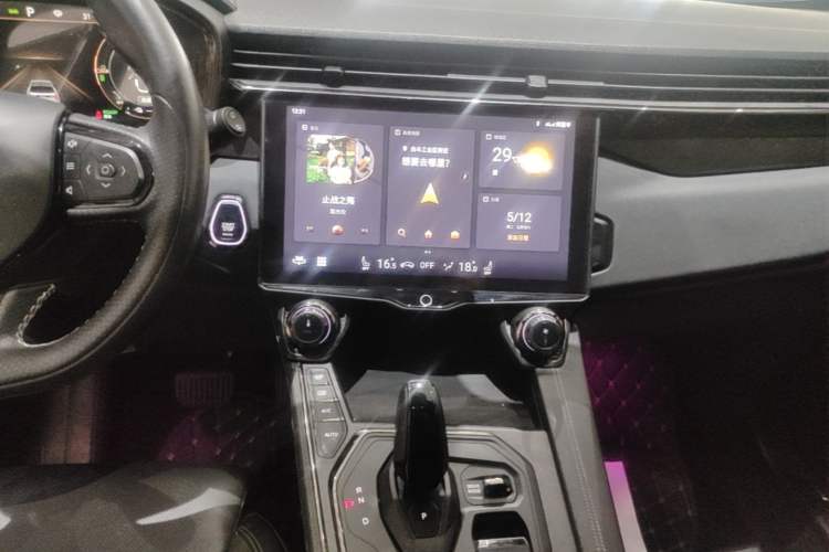 Used Lynk & Co 01 EM-P 2021 1.5TD PHEV Halo Audio And AC Panel