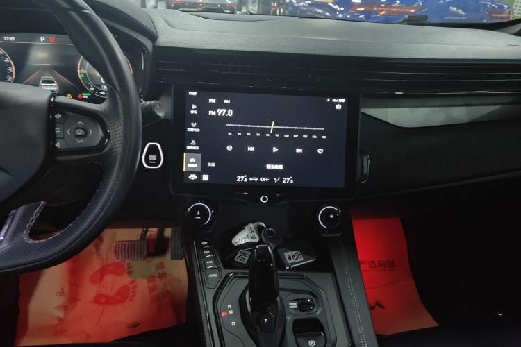 Used Lynk & Co 01 EM-P 2021 1.5TD PHEV Halo Audio And AC Panel