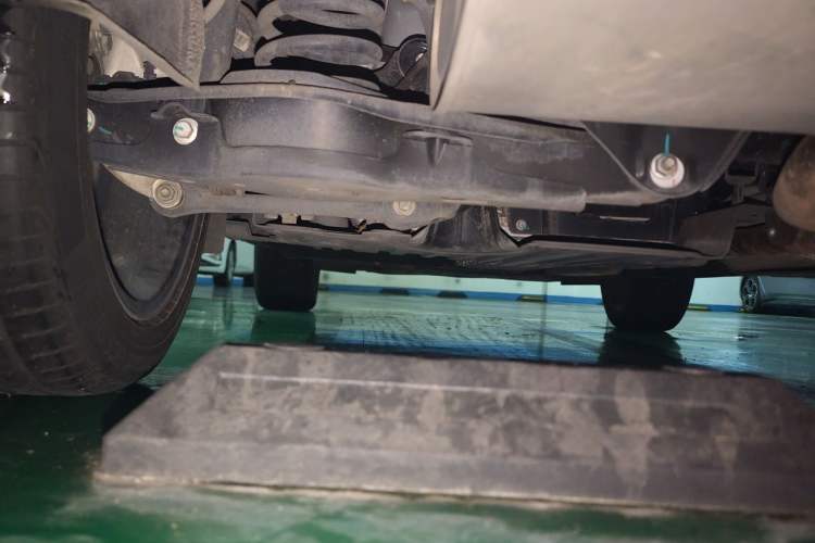 Used Lynk & Co 01 EM-P 2021 1.5TD PHEV Halo Chassis Rear Left