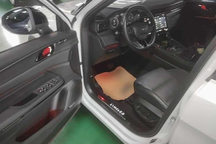Used Lynk & Co 01 EM-P 2021 1.5TD PHEV Halo Driver Seat
