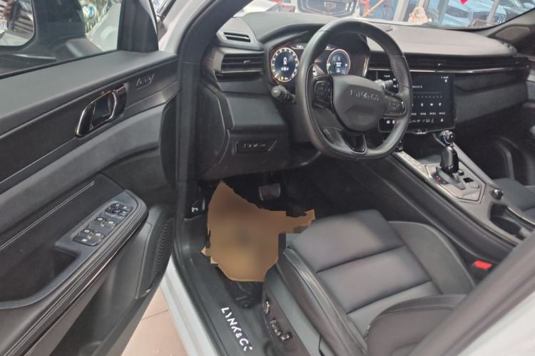 Used Lynk & Co 01 EM-P 2021 1.5TD PHEV Halo Driver Seat