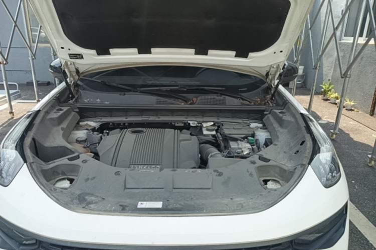 Used Lynk & Co 01 EM-P 2021 1.5TD PHEV Halo Engine Bay