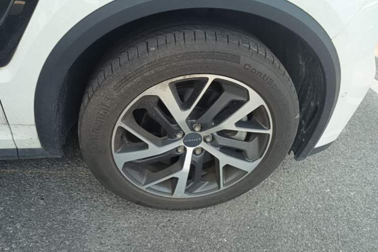 Used Lynk & Co 01 EM-P 2021 1.5TD PHEV Halo Exterior 5