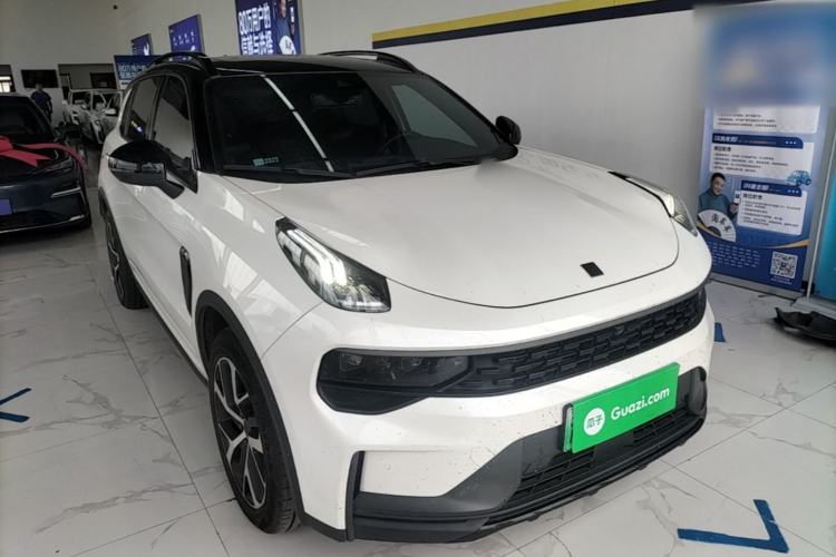 Used Lynk & Co 01 EM-P 2021 1.5TD PHEV Halo Front Right 45 Deg