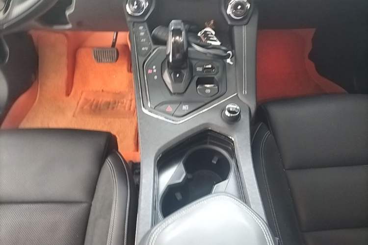 Used Lynk & Co 01 EM-P 2021 1.5TD PHEV Halo Gear Lever