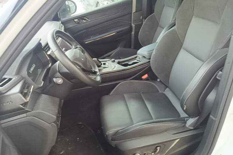 Used Lynk & Co 01 EM-P 2021 1.5TD PHEV Halo Left Front Seat