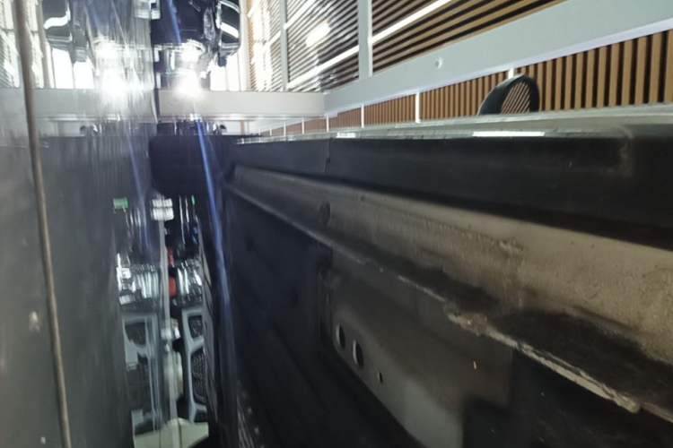 Used Lynk & Co 01 EM-P 2021 1.5TD PHEV Halo Left Side Sill