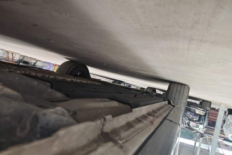 Used Lynk & Co 01 EM-P 2021 1.5TD PHEV Halo Left Side Sill