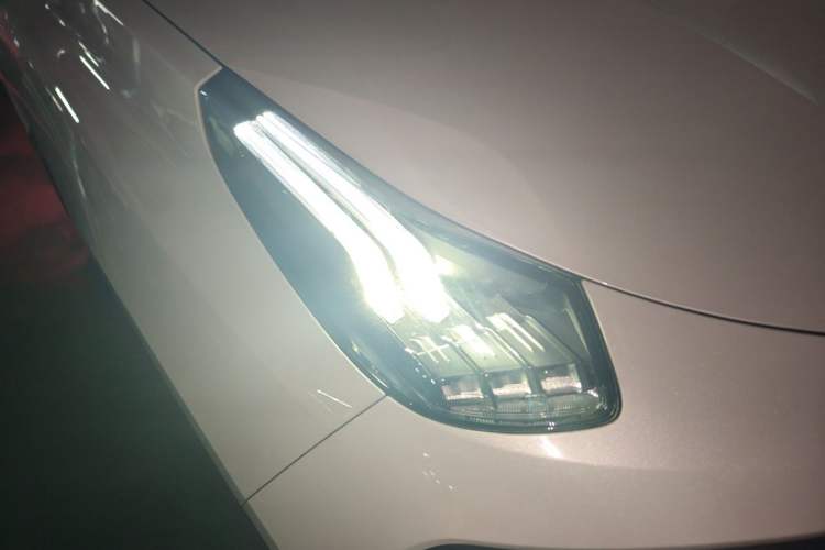 Used Lynk & Co 01 EM-P 2021 1.5TD PHEV Halo Right Front Headlight