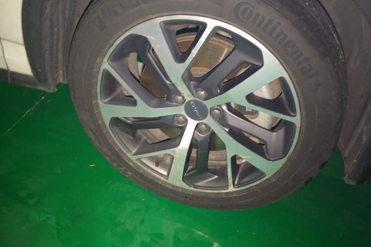 Used Lynk & Co 01 EM-P 2021 1.5TD PHEV Halo Right Front Wheel Hub