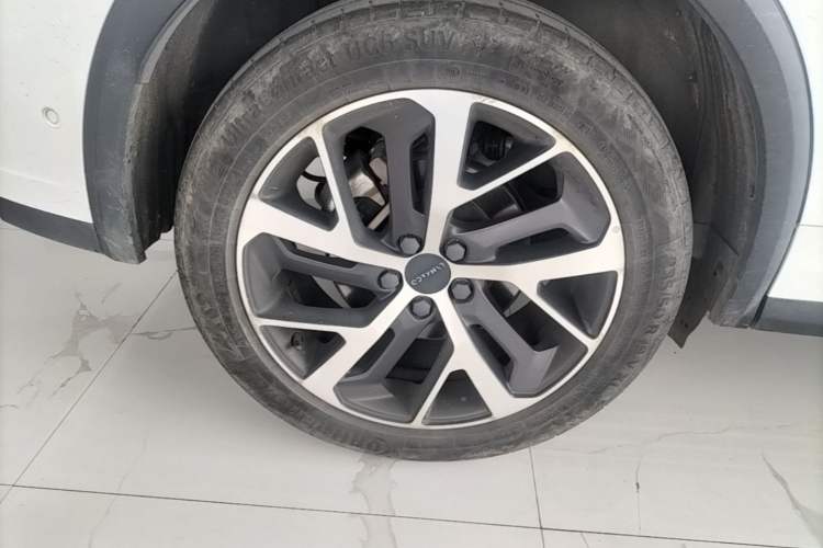 Used Lynk & Co 01 EM-P 2021 1.5TD PHEV Halo Right Rear Wheel Hub