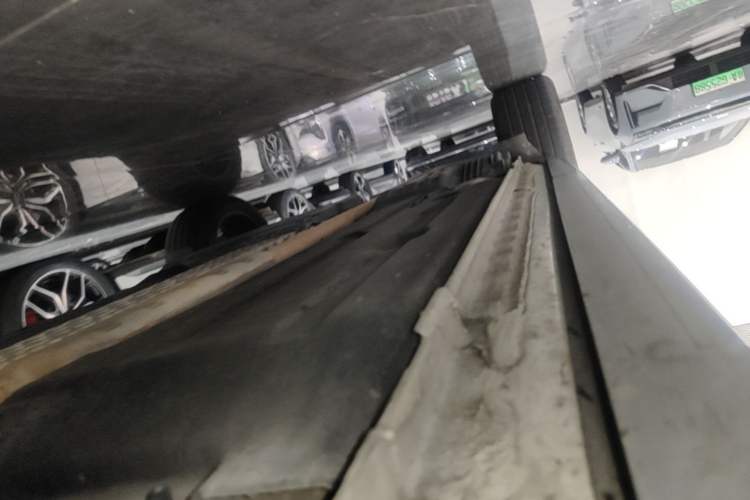 Used Lynk & Co 01 EM-P 2021 1.5TD PHEV Halo Right Side Sill
