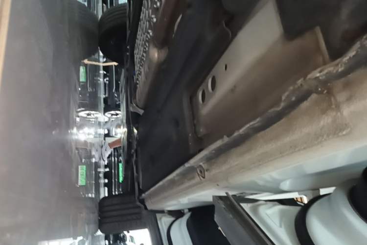 Used Lynk & Co 01 EM-P 2021 1.5TD PHEV Halo Right Side Sill