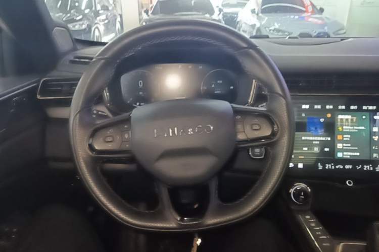 Used Lynk & Co 01 EM-P 2021 1.5TD PHEV Halo Steering Wheel