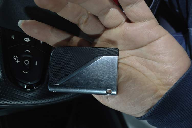 Used Lynk & Co 01 EM-P 2021 1.5TD PHEV Halo Vehicle Key
