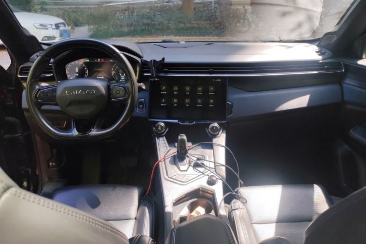 Used Lynk & Co 01 EM-P 2022 1.5TD PHEV Plus Center Console