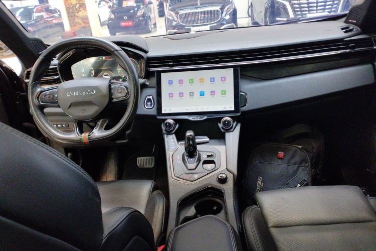 Used Lynk & Co 01 EM-P 2022 1.5TD PHEV Plus Center Console