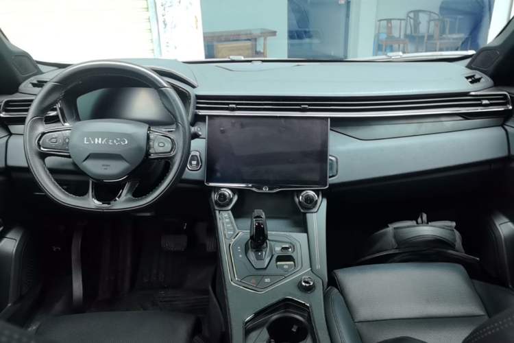 Used Lynk & Co 01 EM-P 2022 1.5TD PHEV Plus Center Console