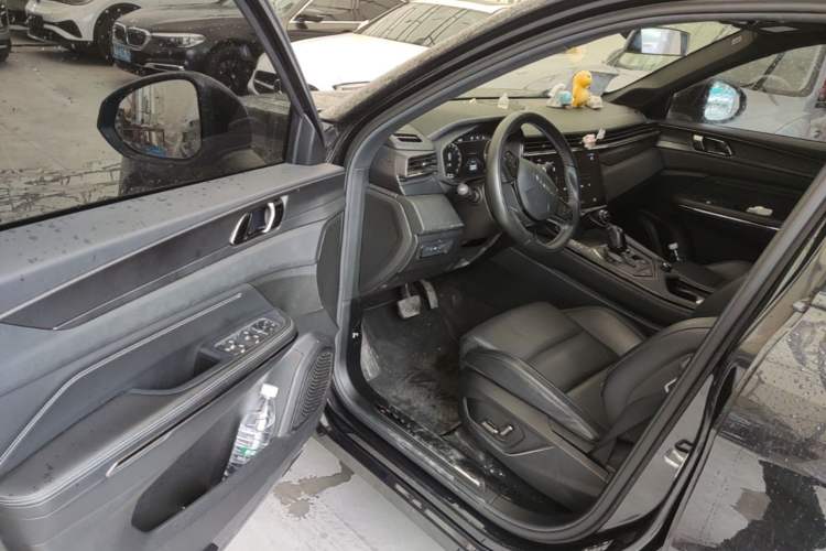 Used Lynk & Co 01 EM-P 2022 1.5TD PHEV Plus Driver Seat
