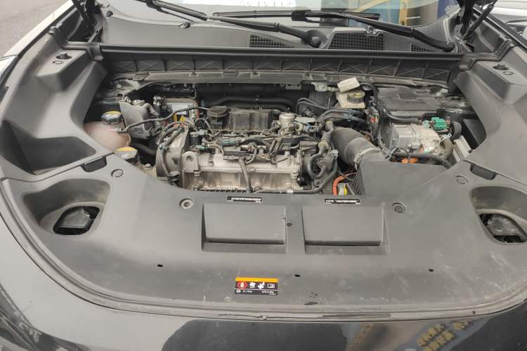 Used Lynk & Co 01 EM-P 2022 1.5TD PHEV Plus Engine Bay