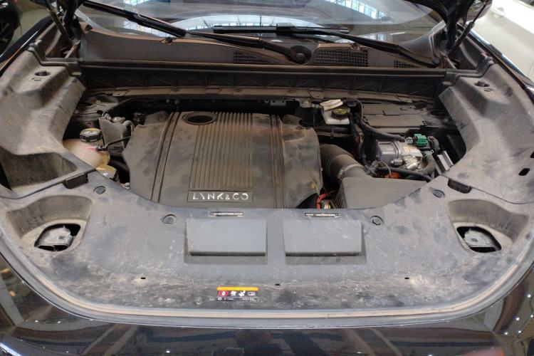 Used Lynk & Co 01 EM-P 2022 1.5TD PHEV Plus Engine Bay