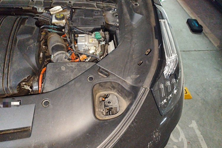 Used Lynk & Co 01 EM-P 2022 1.5TD PHEV Plus Engine Bay Left