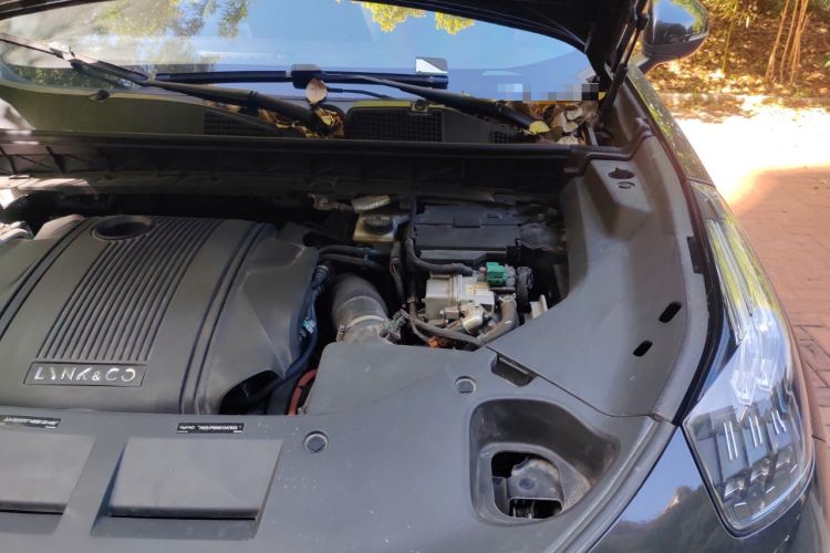 Used Lynk & Co 01 EM-P 2022 1.5TD PHEV Plus Engine Bay Left