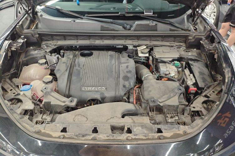 Used Lynk & Co 01 EM-P 2022 1.5TD PHEV Plus Engine Bay