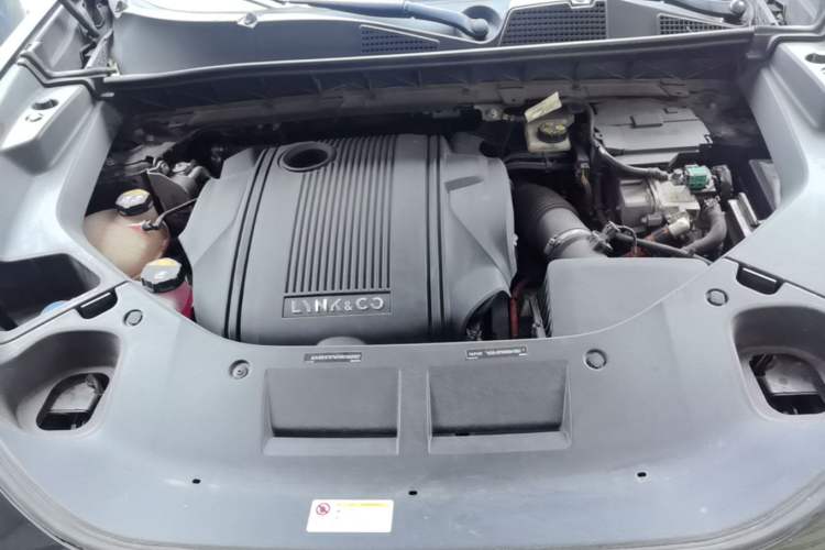 Used Lynk & Co 01 EM-P 2022 1.5TD PHEV Plus Engine Bay