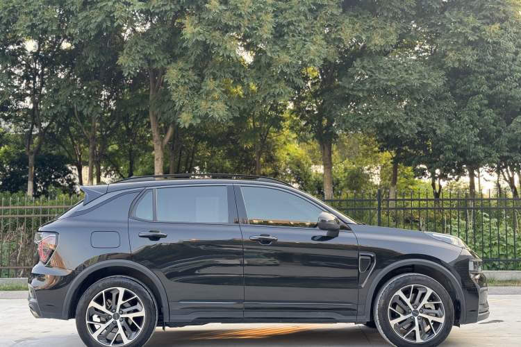 Used Lynk & Co 01 EM-P 2022 1.5TD PHEV Plus Exterior 2