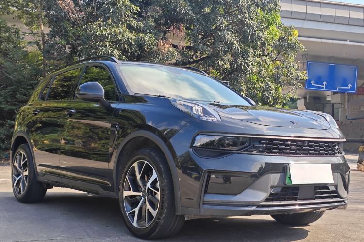 Used Lynk & Co 01 EM-P 2022 1.5TD PHEV Plus Exterior 2