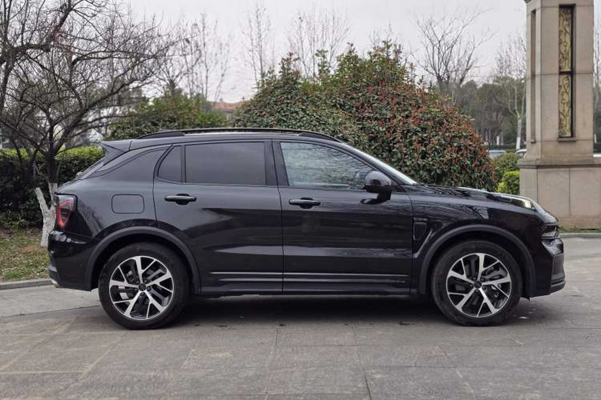 Used Lynk & Co 01 EM-P 2022 1.5TD PHEV Plus Exterior 3