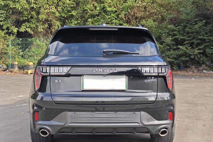 Used Lynk & Co 01 EM-P 2022 1.5TD PHEV Plus Exterior 4