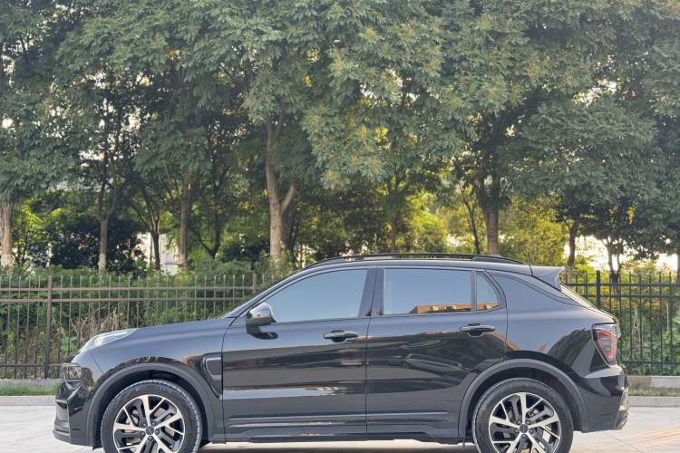 Used Lynk & Co 01 EM-P 2022 1.5TD PHEV Plus Exterior 5