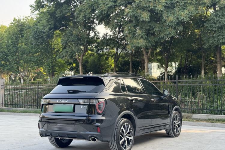 Used Lynk & Co 01 EM-P 2022 1.5TD PHEV Plus Exterior 8