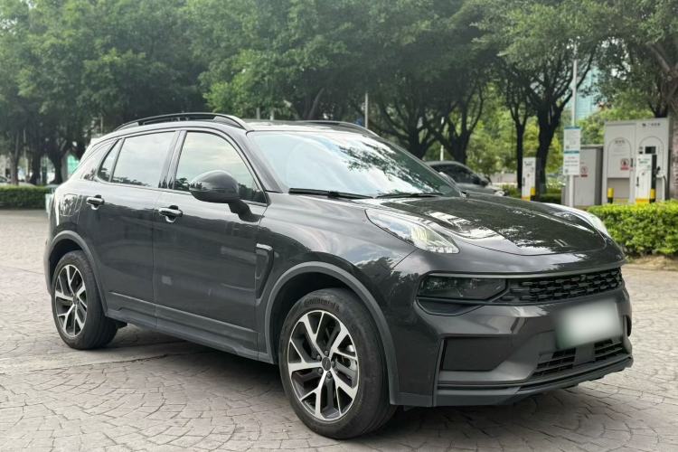 Used Lynk & Co 01 EM-P 2022 1.5TD PHEV Plus Front Right 45 Deg