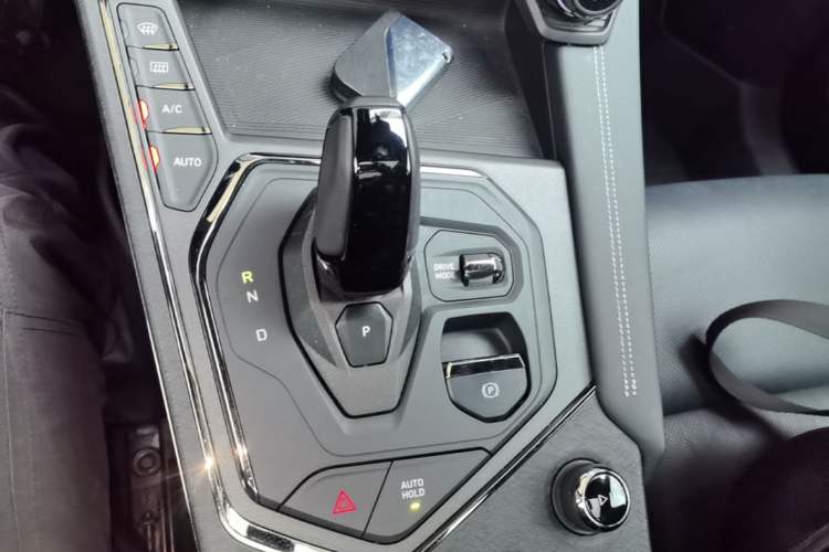 Used Lynk & Co 01 EM-P 2022 1.5TD PHEV Plus Gear Lever