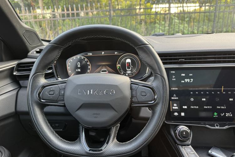 Used Lynk & Co 01 EM-P 2022 1.5TD PHEV Plus Interior 1