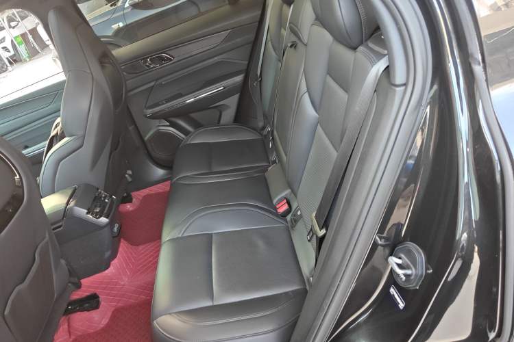 Used Lynk & Co 01 EM-P 2022 1.5TD PHEV Plus Interior 4